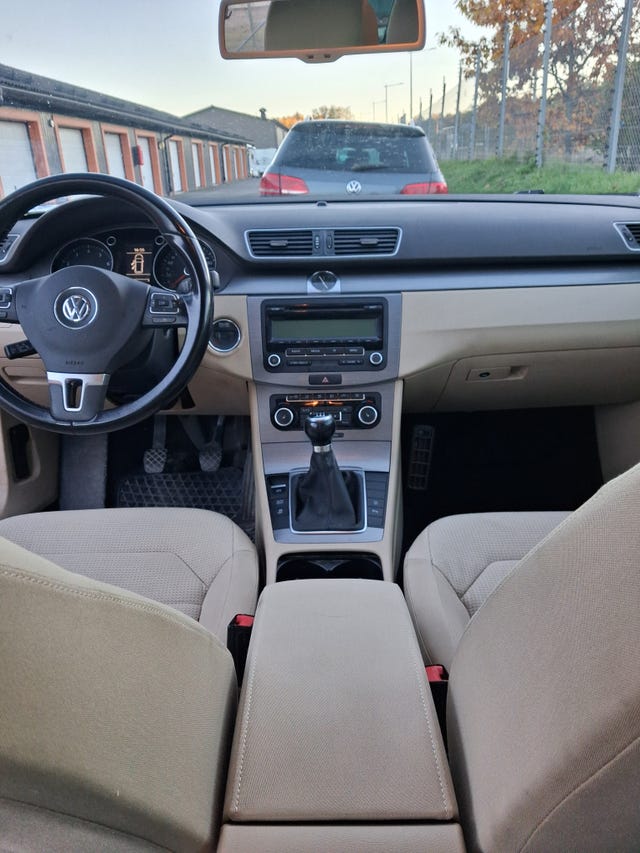 Volkswagen Passat 2011