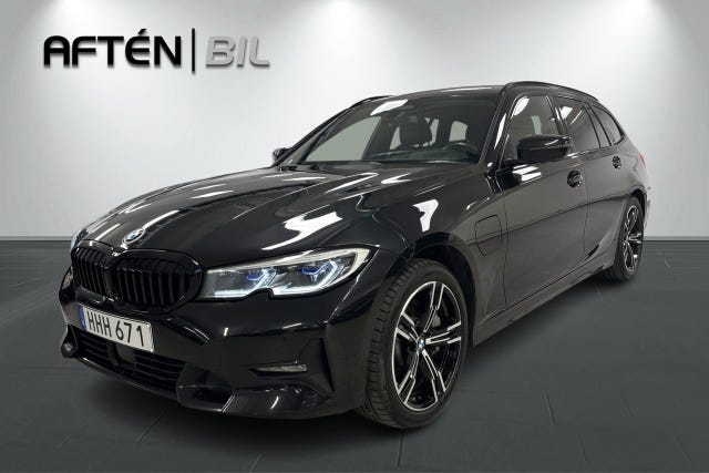 BMW 330e 2021