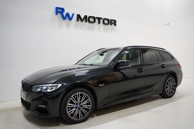 BMW 330e 2022
