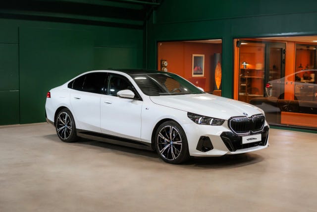 BMW i5 2024