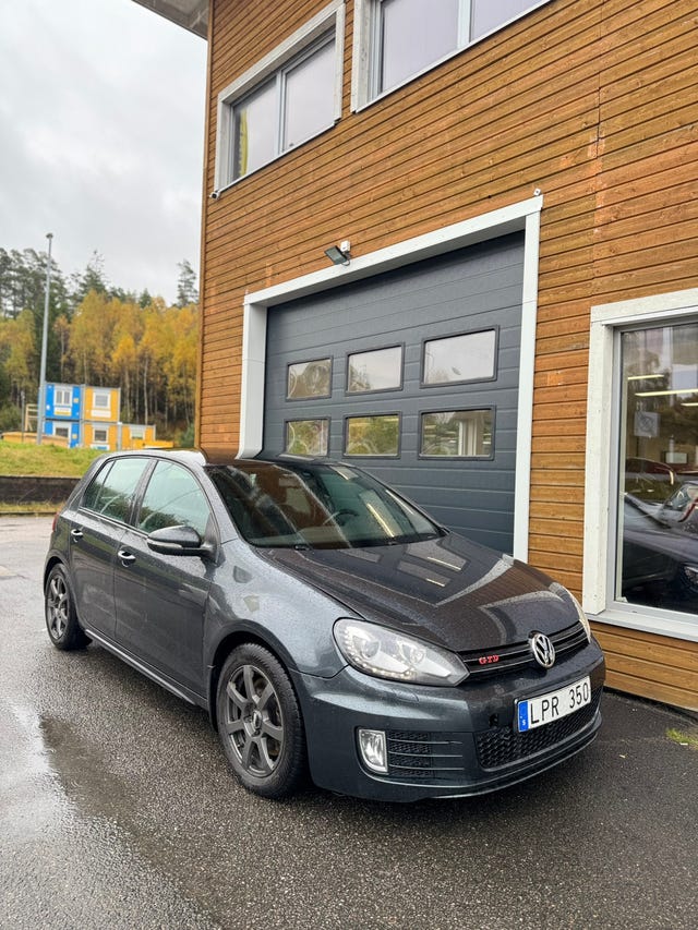 Volkswagen Golf VI 2011