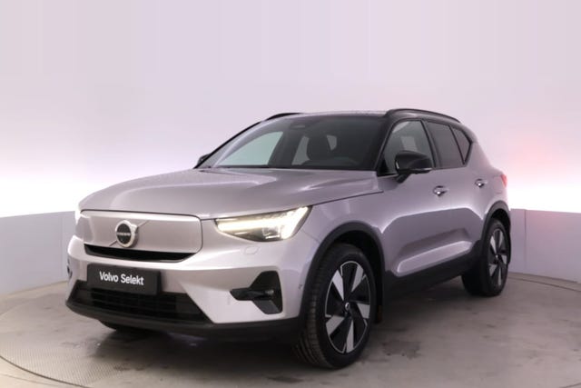 Volvo EX40 2026