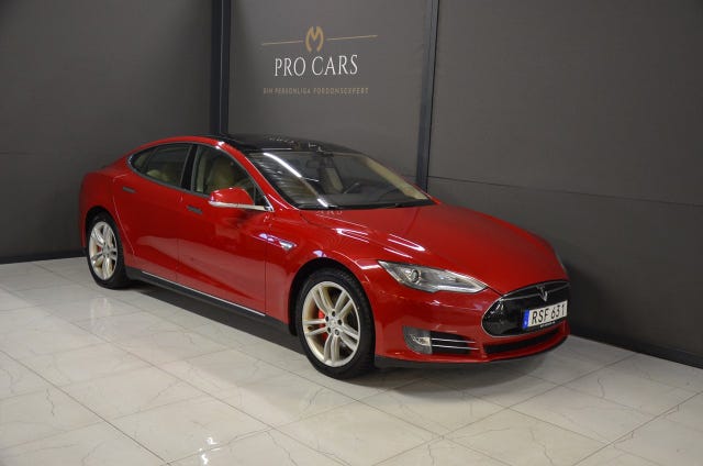 Tesla Model S 2014