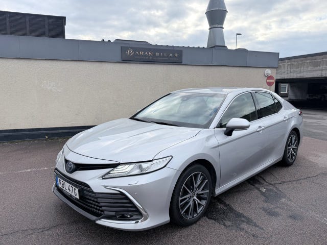 Toyota Camry 2021