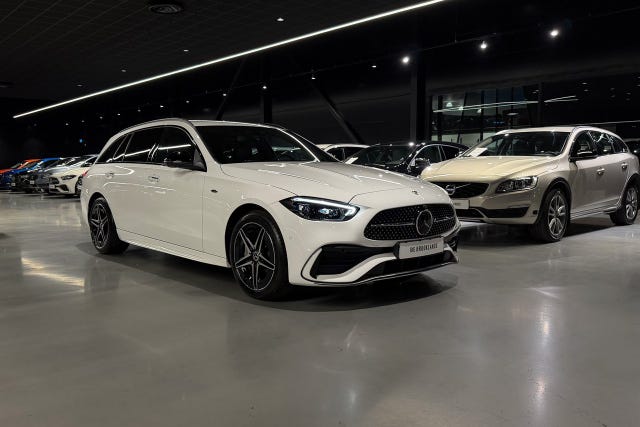 Mercedes-Benz C 300 e 2025