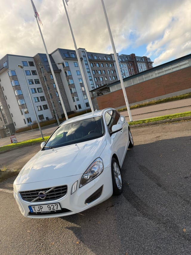 Volvo V60 2011