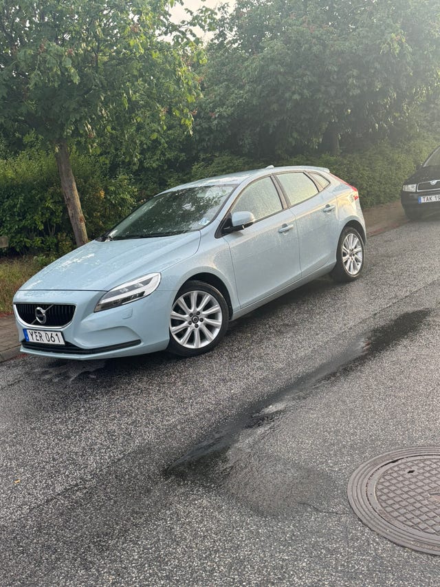 Volvo V40 2017