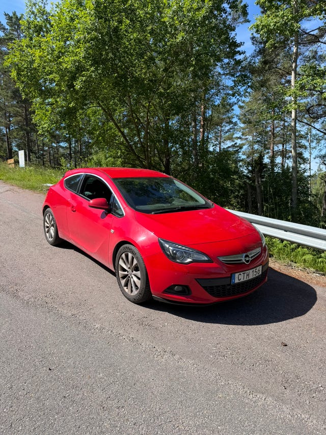 Opel Astra 2012