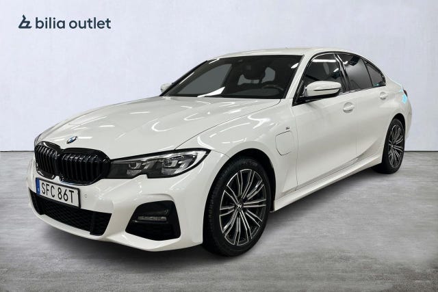 BMW 330e 2021