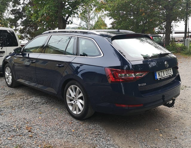 Skoda Superb 2016 – bild 2