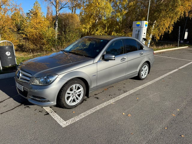 Mercedes-Benz C 180 2012
