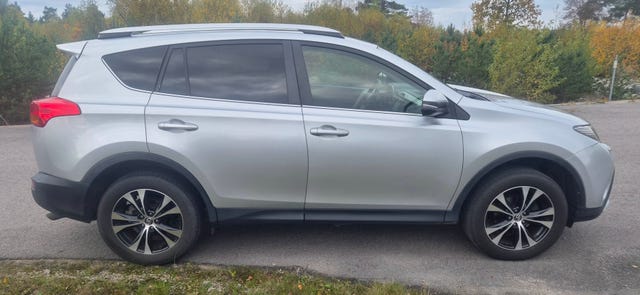 Toyota RAV4 2015