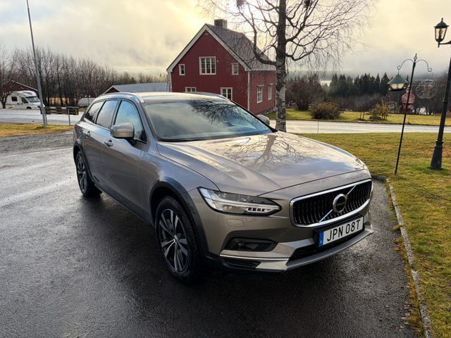 Volvo V90 Cross Country 2022