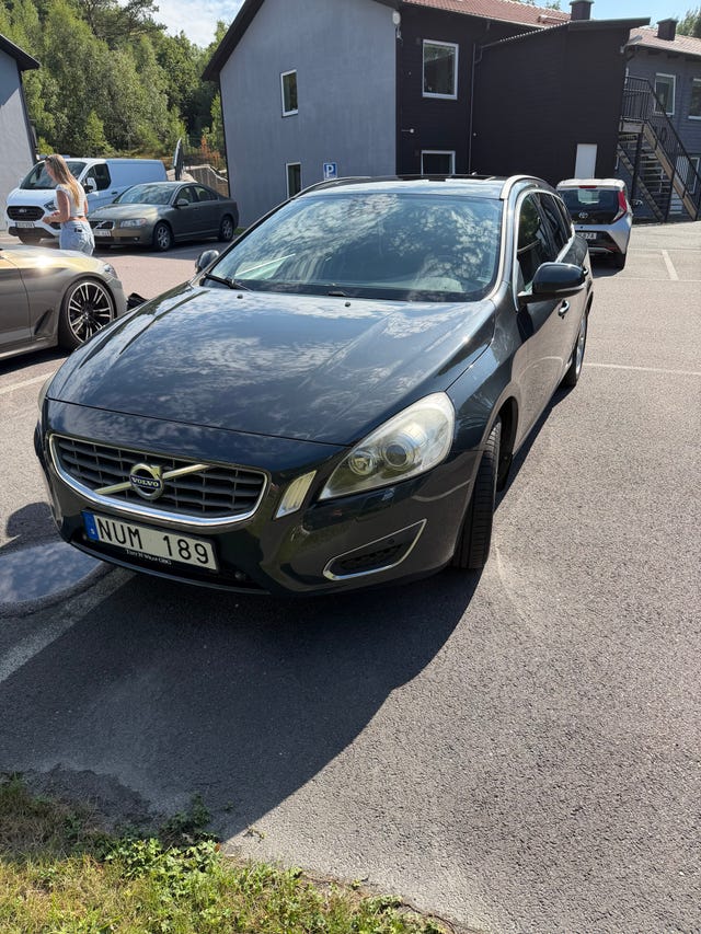Volvo V60 2012 – bild 2
