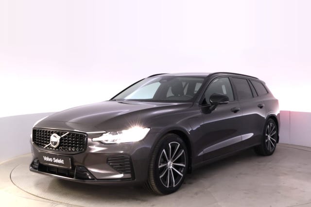 Volvo V60 2025