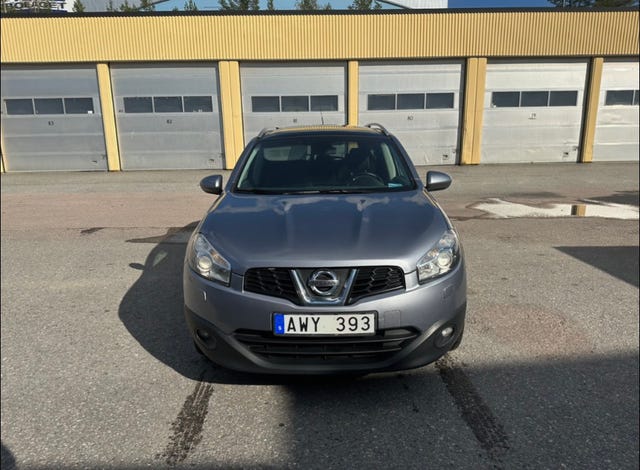 Nissan Qashqai+2 2010