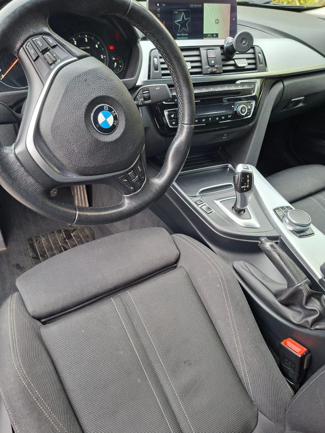 BMW 318d 2018 – bild 3