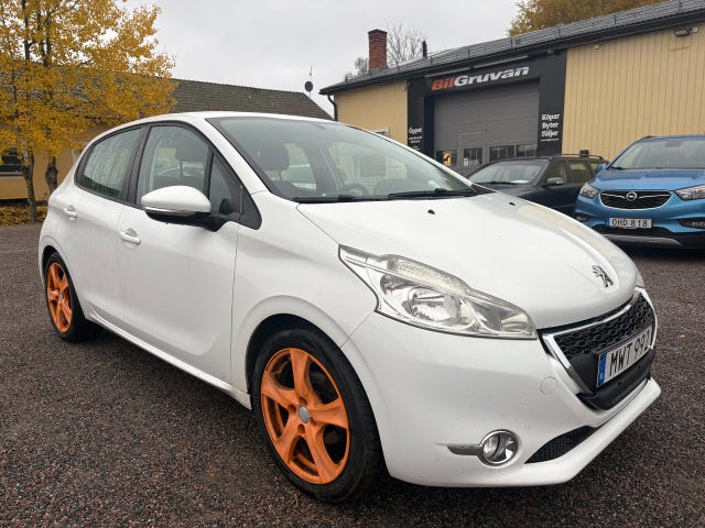 Peugeot 208 2014