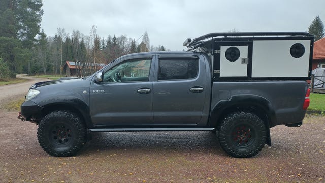 Toyota HiLux 2011