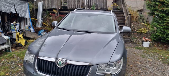 Skoda Superb 2012
