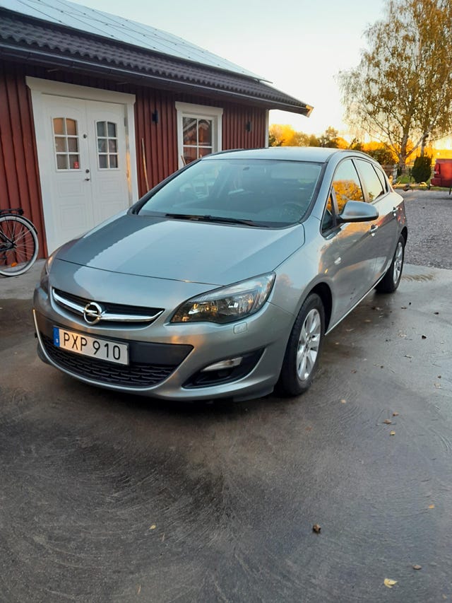 Opel Astra 2015