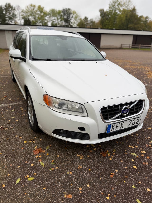 Volvo V70 2010 – bild 2
