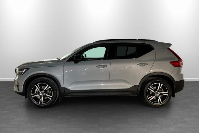 Volvo XC40 2025 – bild 3