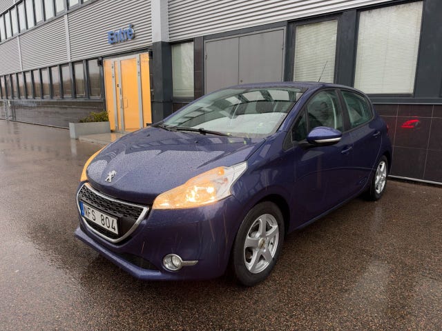 Peugeot 208 2012