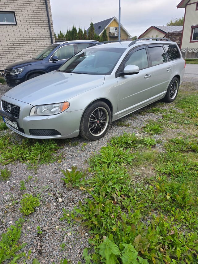 Volvo V70 2012 – bild 2