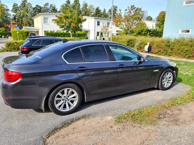 BMW 520d 2011 – bild 2