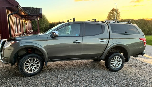 Mitsubishi L200 2016