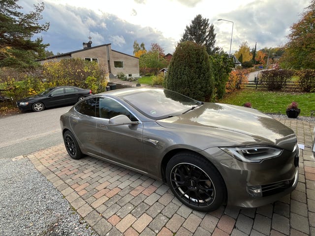 Tesla Model S 2016