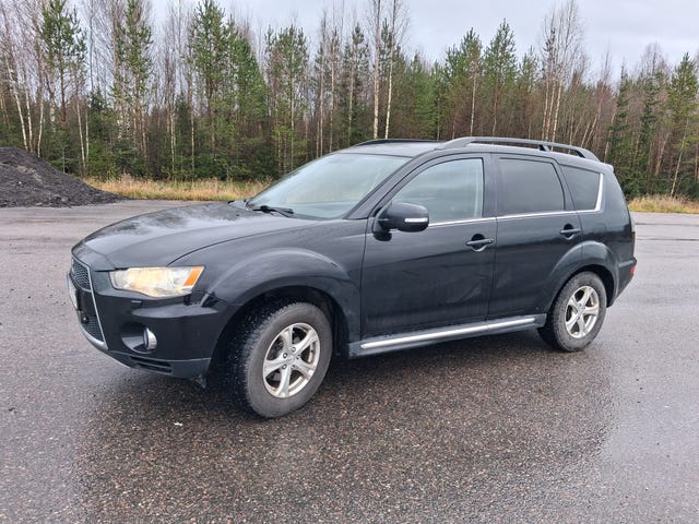 Mitsubishi Outlander 2011
