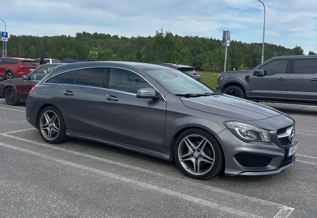 Mercedes-Benz CLA 200 2015