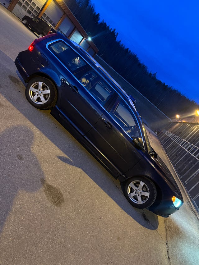 Volvo V70 2010