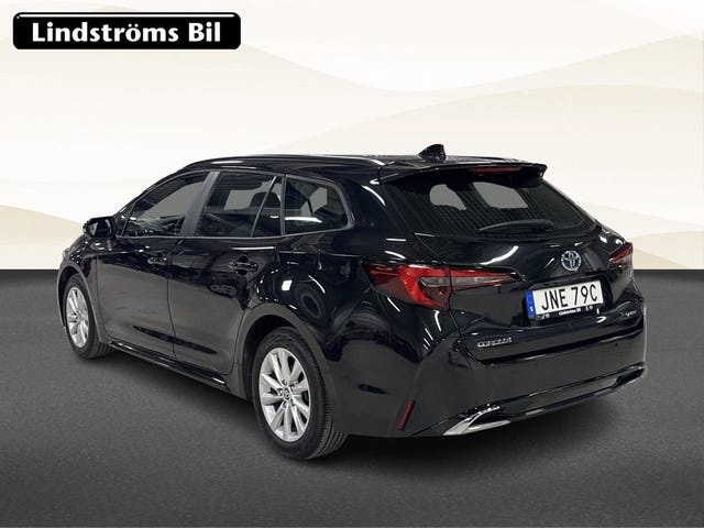 Toyota Corolla 2024 – bild 4