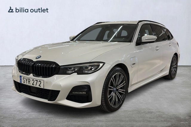 BMW 330e 2022