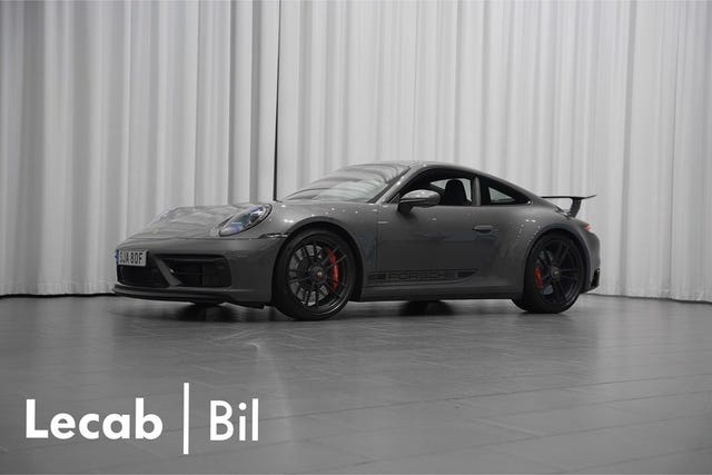 Porsche 911 Carrera 4 GTS 2024