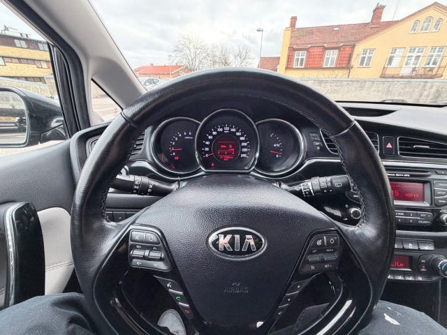 Kia Ceed 2014 – bild 3