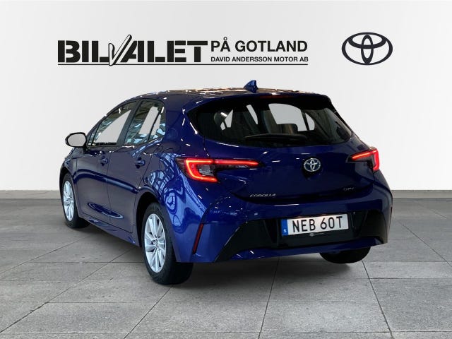 Toyota Corolla 2025 – bild 2