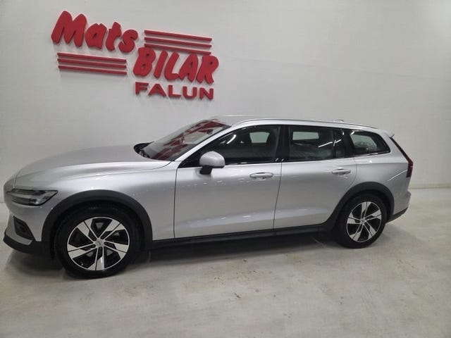Volvo V60 Cross Country 2022