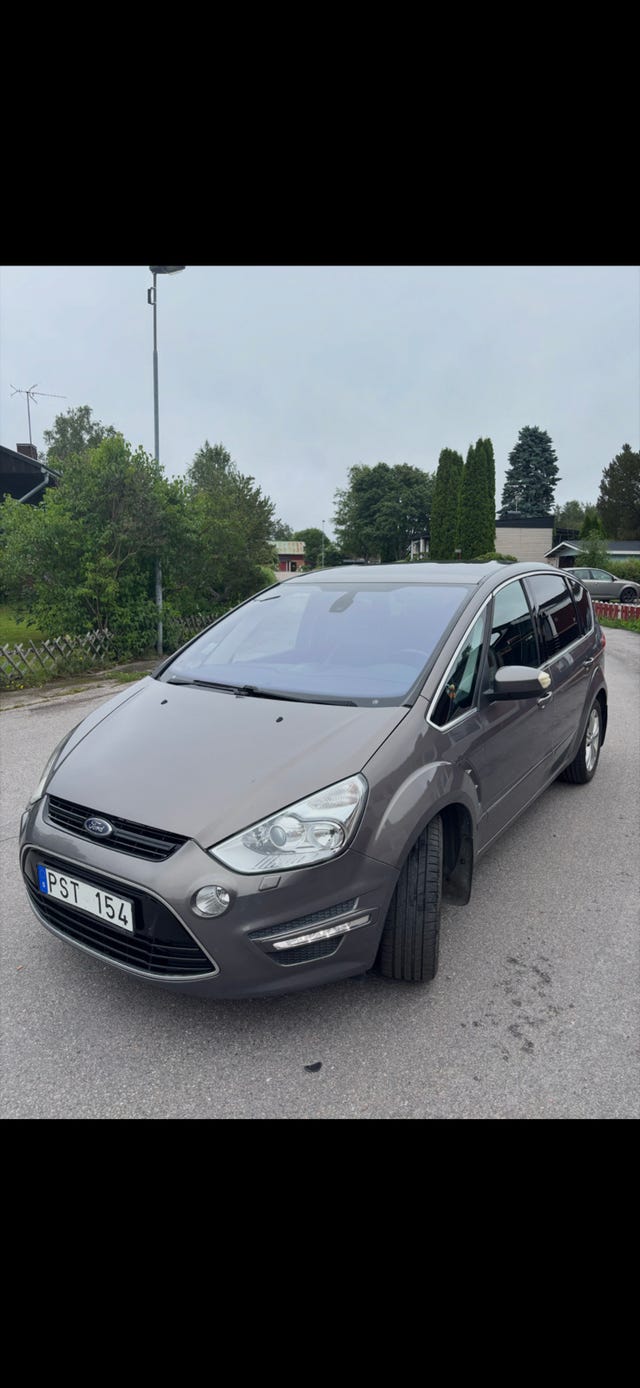 Ford S-MAX 2011