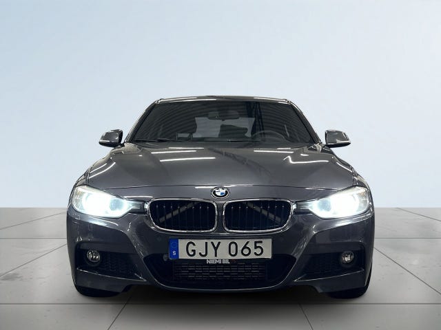 BMW 320d 2014 – bild 2
