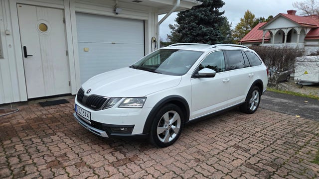 Skoda Octavia Scout 2018