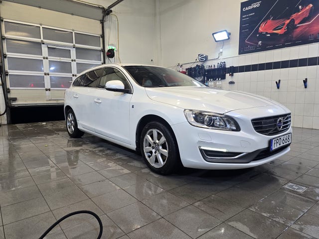 Volvo V60 2015