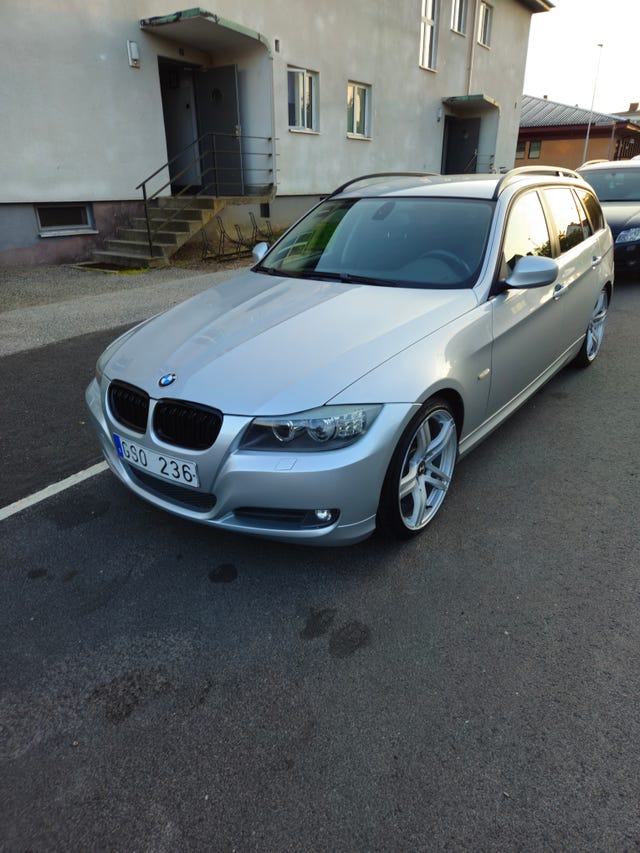 BMW 320i 2010