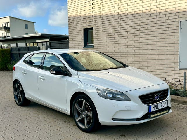 Volvo V40 2015