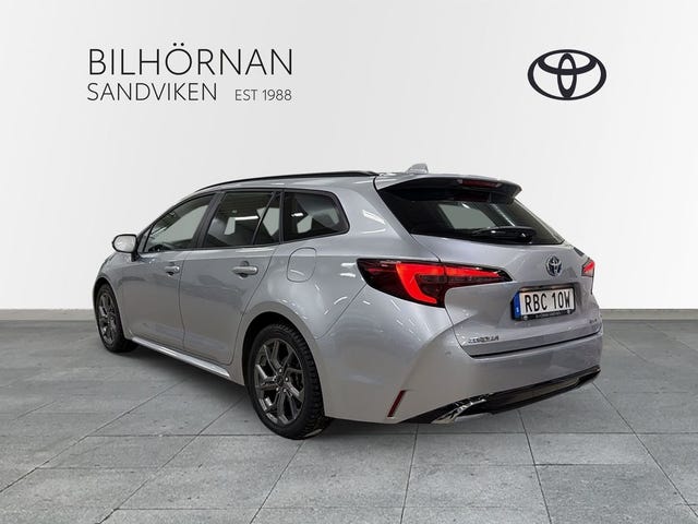 Toyota Corolla 2024 – bild 3