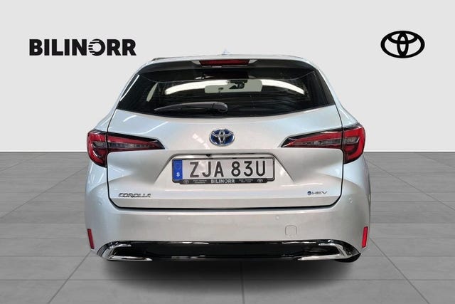 Toyota Corolla 2025 – bild 4