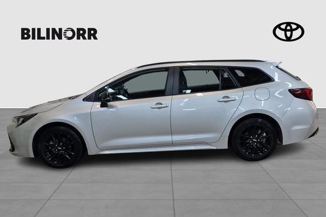 Toyota Corolla 2025 – bild 3